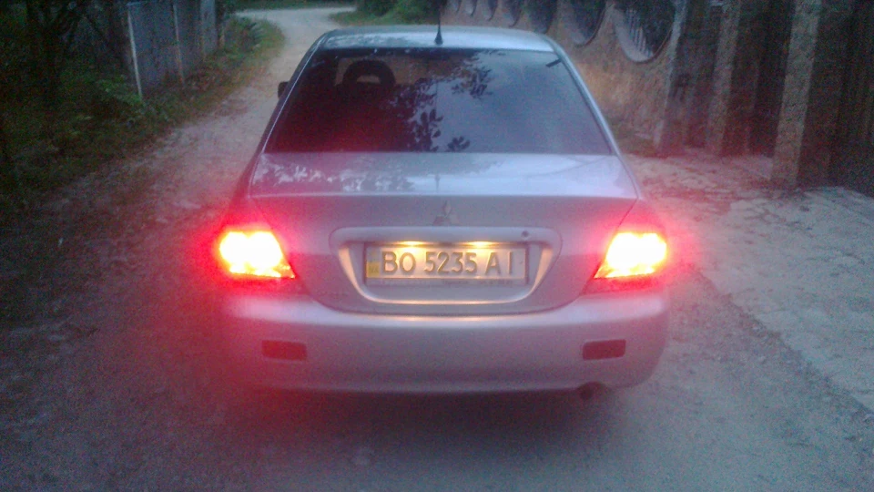 Mitsubishi Lancer 1.6 MT