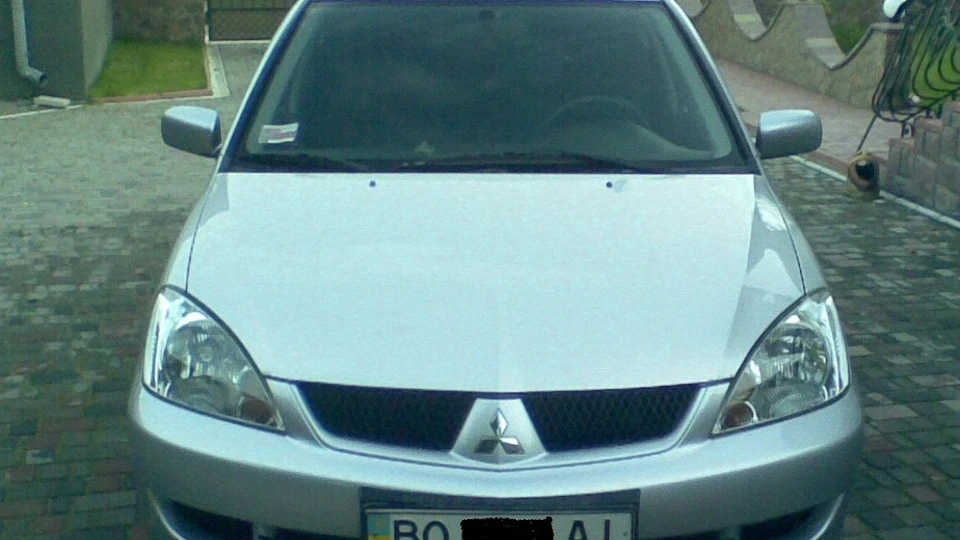 Mitsubishi Lancer 1.6 MT 3