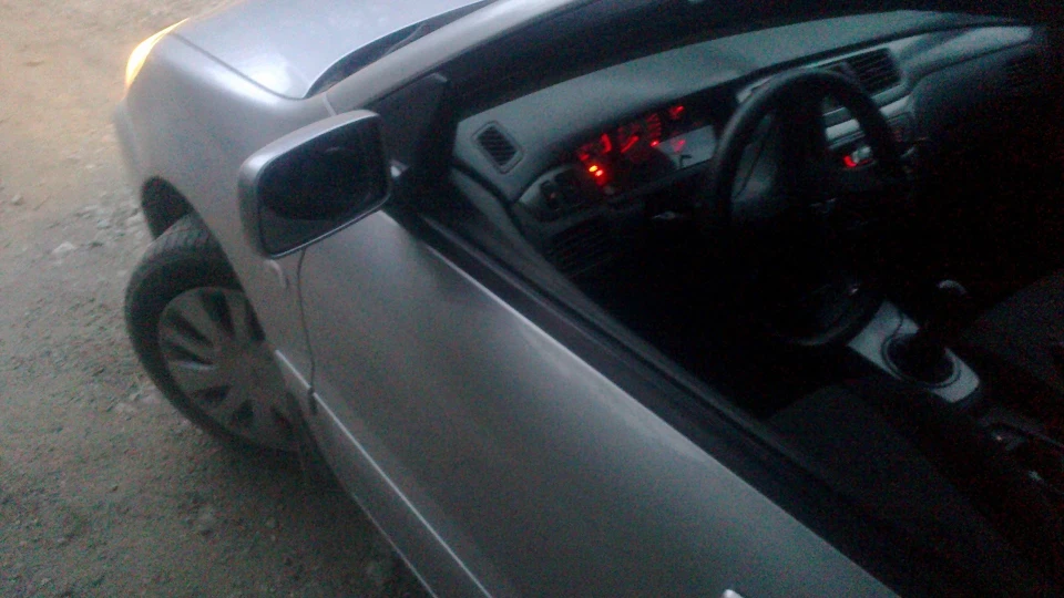 Mitsubishi Lancer 1.6 MT 4
