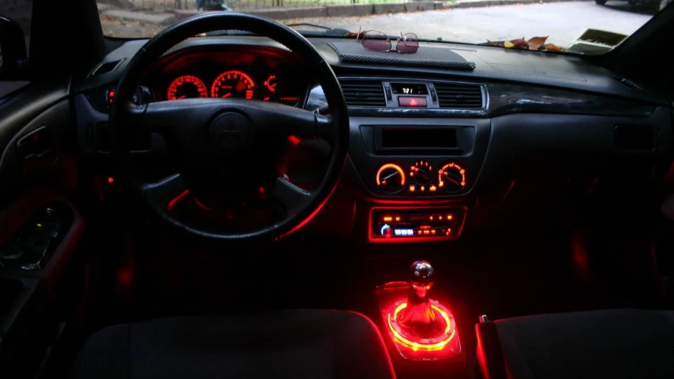Mitsubishi Lancer 1,6 TUNED & STYLED 2