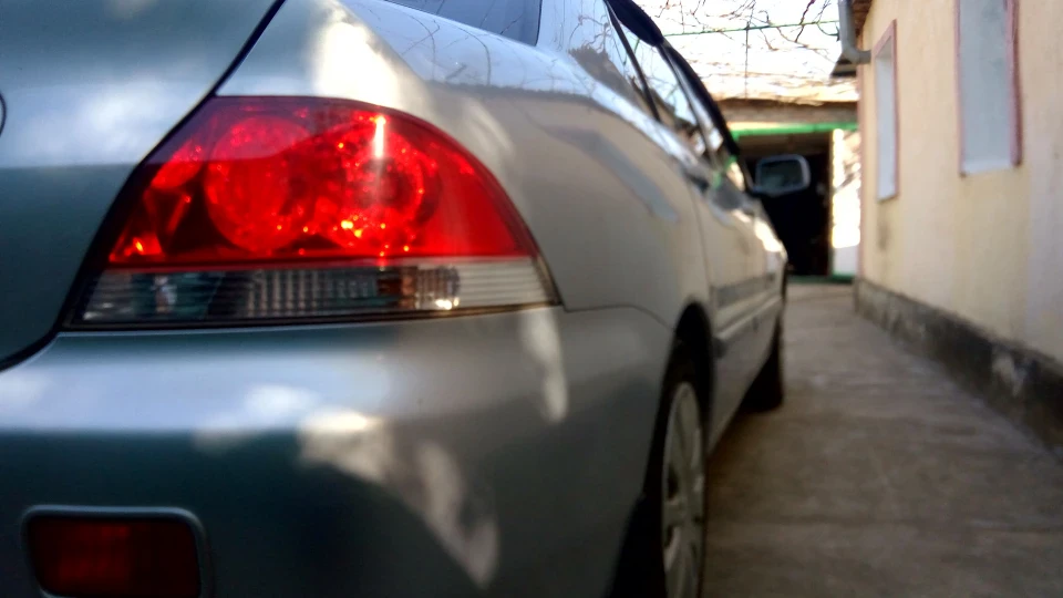Mitsubishi Lancer 1.6i 3