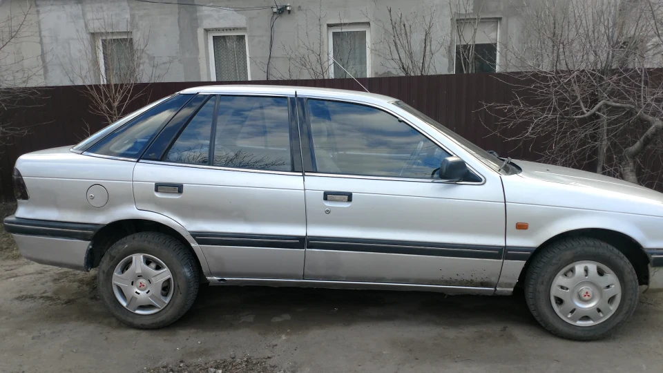 Mitsubishi Lancer 1.8 diesel 2