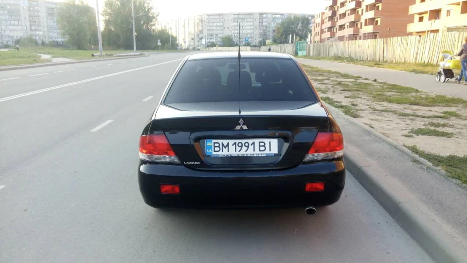Mitsubishi Lancer 1991 2