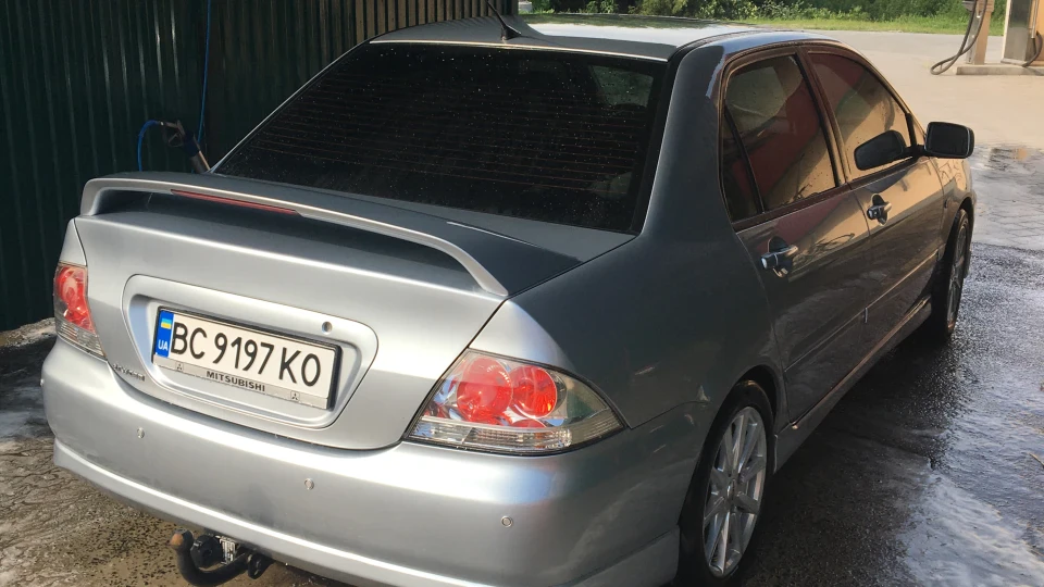 Mitsubishi Lancer 2.0 арабський раліарт 2