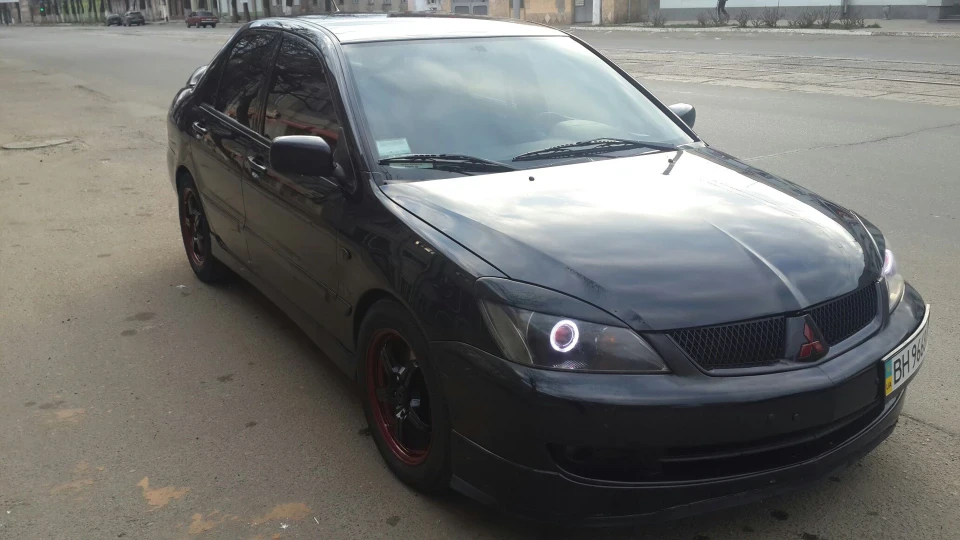 Mitsubishi Lancer 2.0 Чорний 4