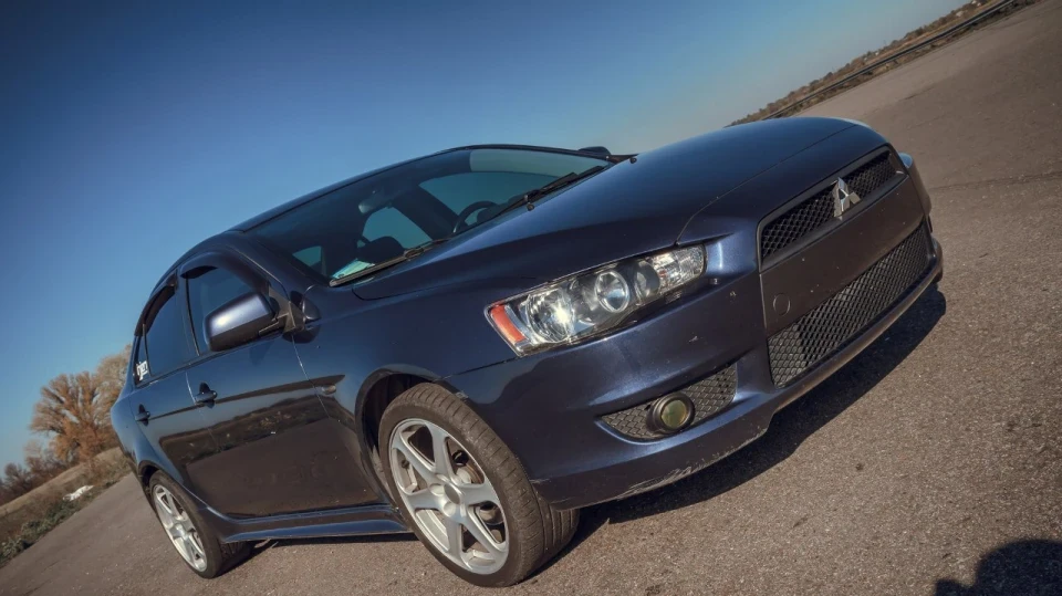 Mitsubishi Lancer 2.0 CVT 2