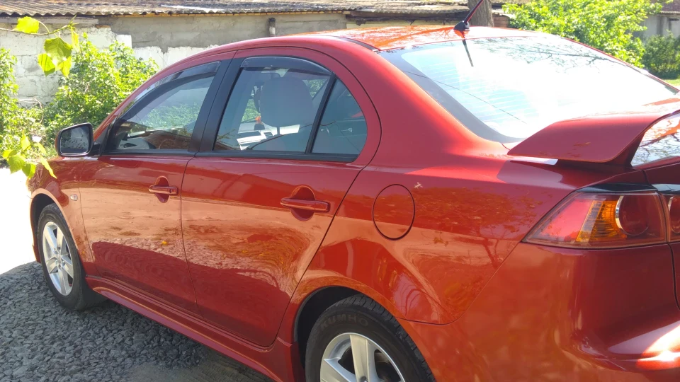 Mitsubishi Lancer 2.0 intense MAK 2