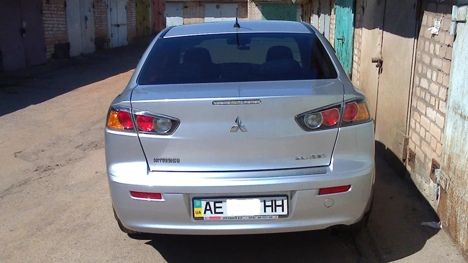 Mitsubishi Lancer 2.0 MT INVITE+ 5