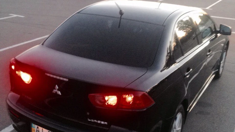 Mitsubishi Lancer 2.0 МТ 3
