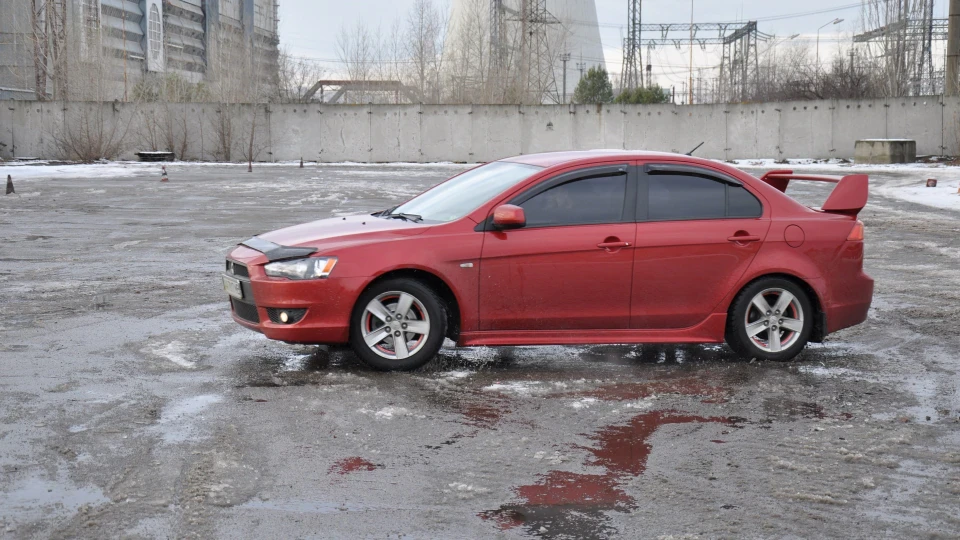 Mitsubishi Lancer 2.0 (на палиці) 5