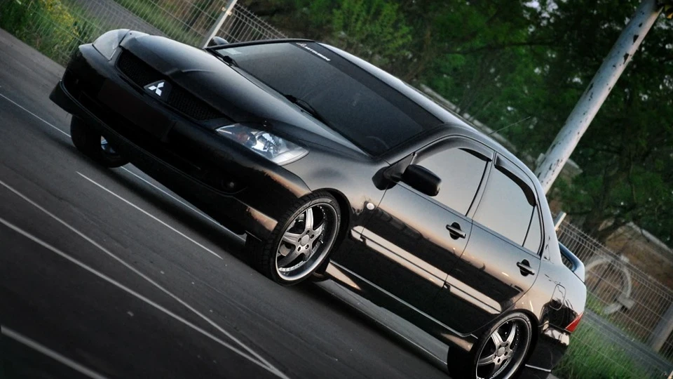 Mitsubishi Lancer 2.0 Sport Dark Knight 5