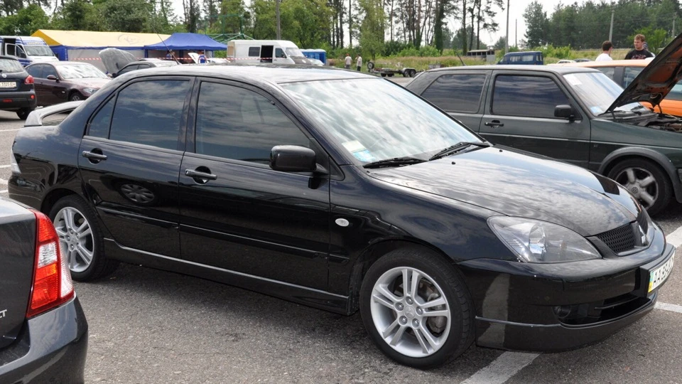 Mitsubishi Lancer 2.0 Sport 3