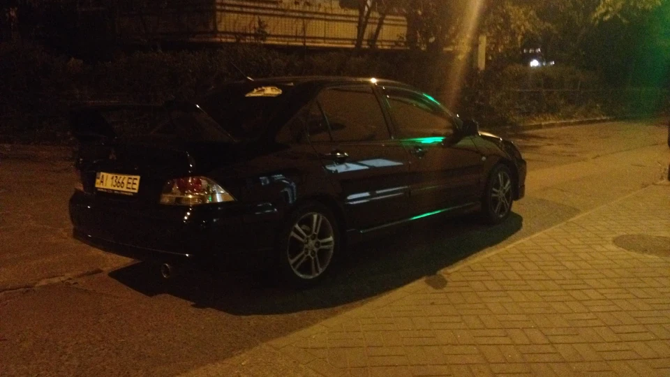 Mitsubishi Lancer 2.0 sport 2