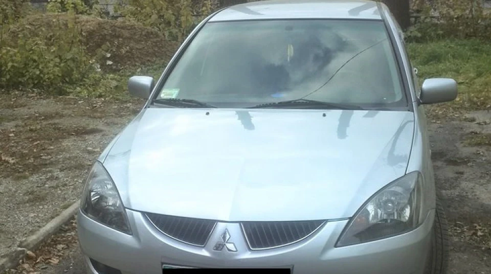 Mitsubishi Lancer 2.0 sport 2