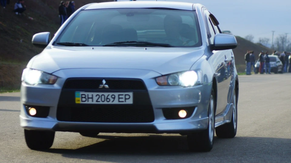Mitsubishi Lancer 2.0 Зла штучка