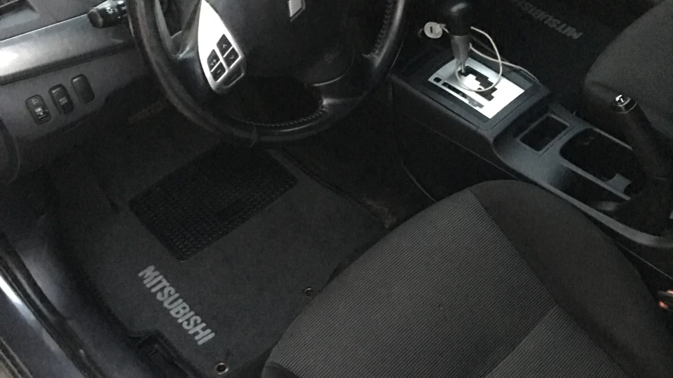 Mitsubishi Lancer 2.0 ZP UA 4