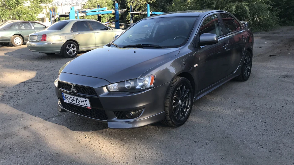 Mitsubishi Lancer 2.0 4