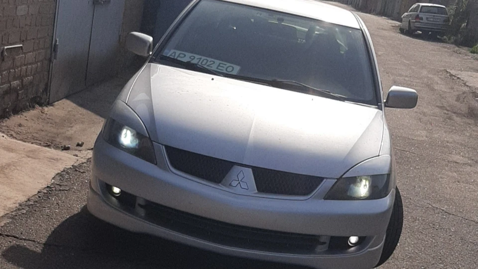Mitsubishi Lancer 2.0 4
