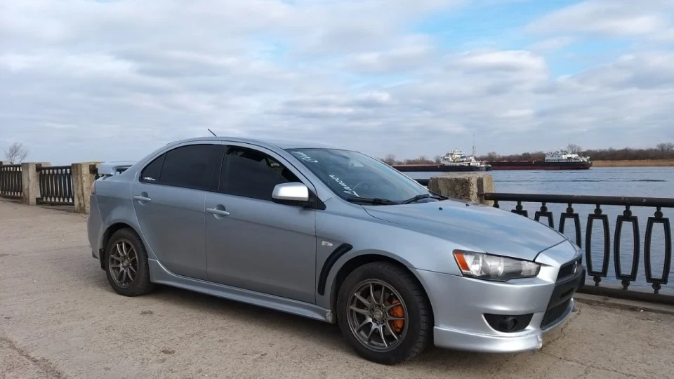 Mitsubishi Lancer 2.0 3
