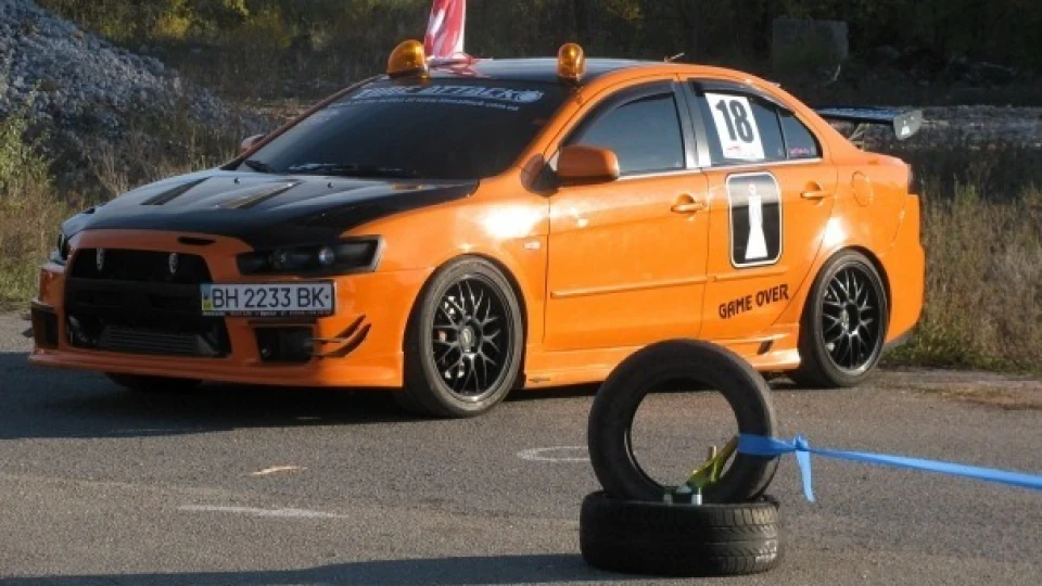 Mitsubishi Lancer 2.0GT 3