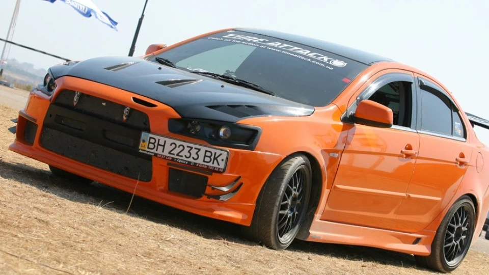Mitsubishi Lancer 2.0GT 5