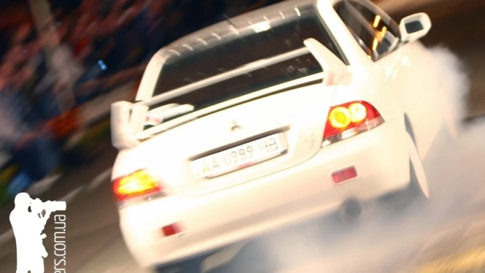 Mitsubishi Lancer Білий Матовий Ангел 2
