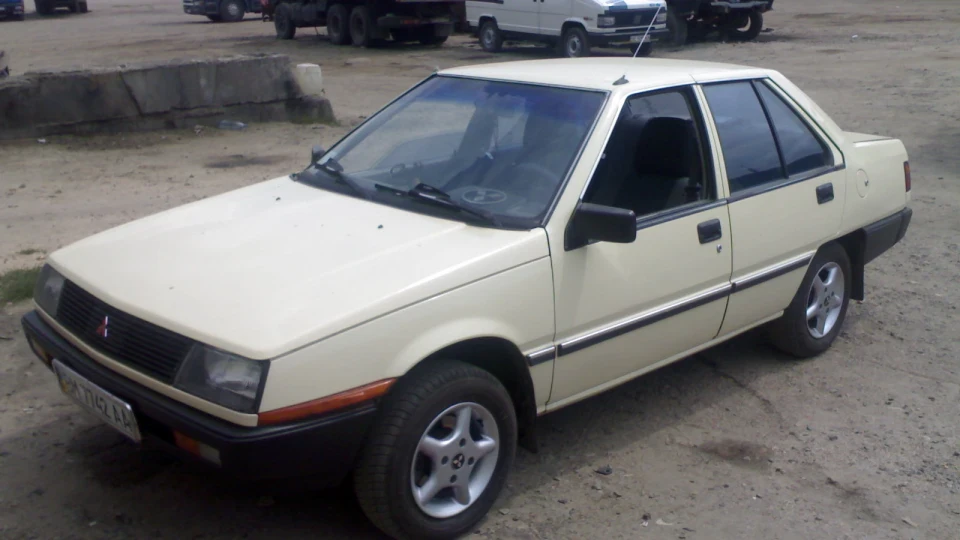 Mitsubishi Lancer Білий Молочний Шоколад)) 2