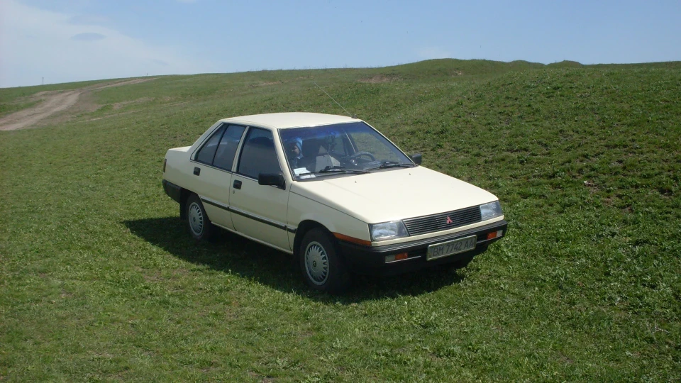 Mitsubishi Lancer Білий Молочний Шоколад)) 5