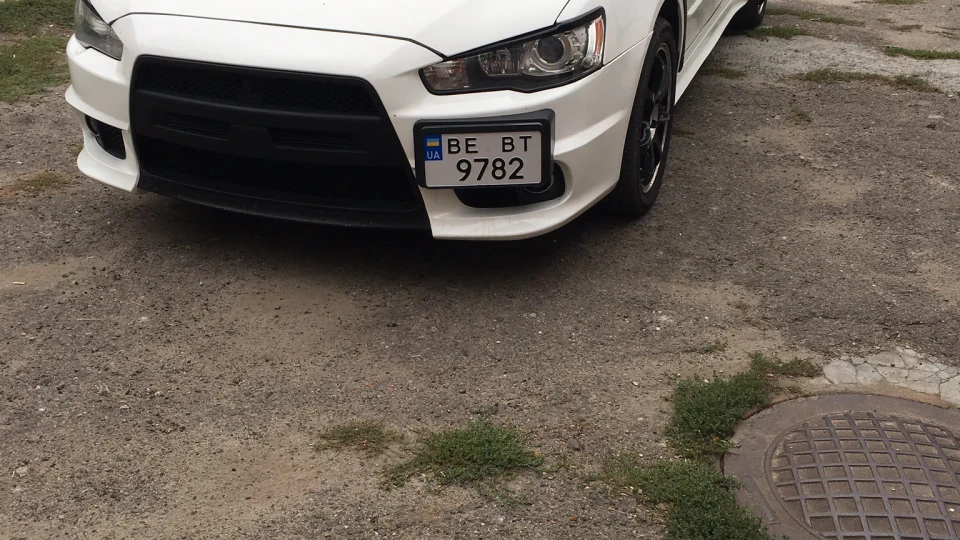Mitsubishi Lancer Білий 3