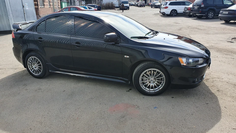 Mitsubishi Lancer Безключова 3