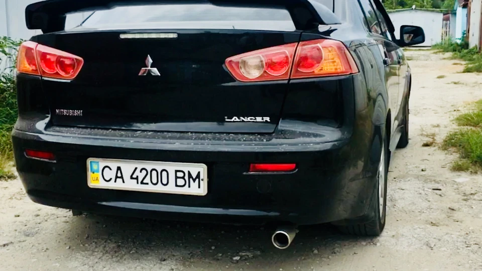 Mitsubishi Lancer black brilliant 2.0 4