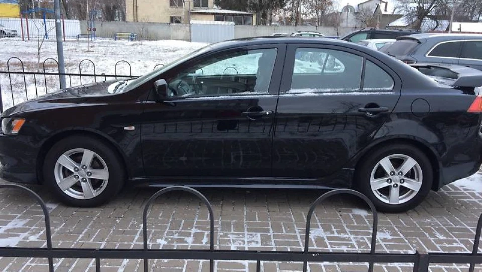 Mitsubishi Lancer "Black Fire" 2
