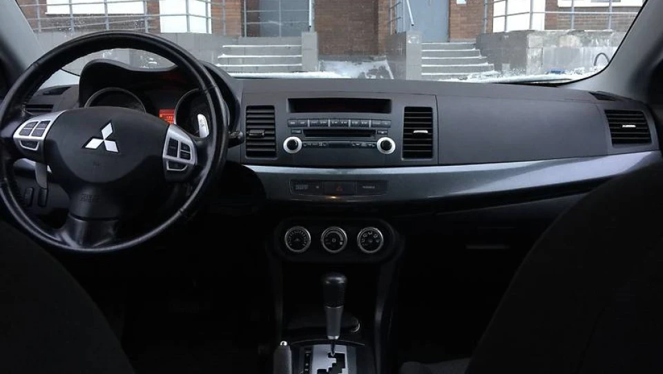 Mitsubishi Lancer "Black Fire" 3