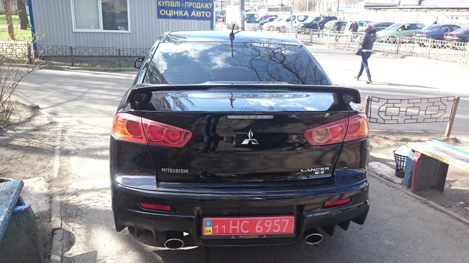 Mitsubishi Lancer black jack 4