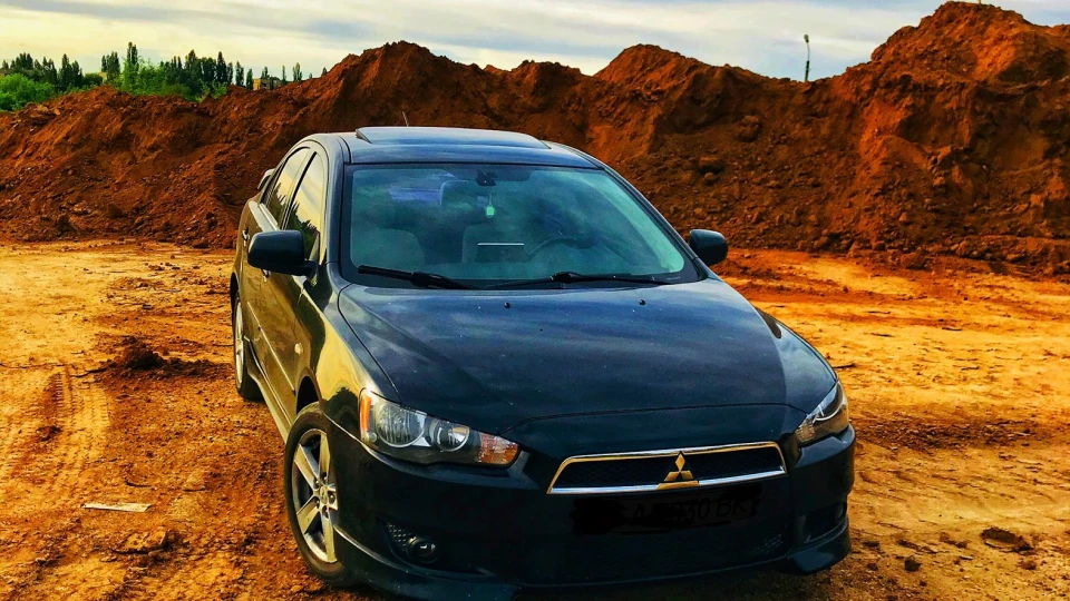 Mitsubishi Lancer “Black Raven” 2