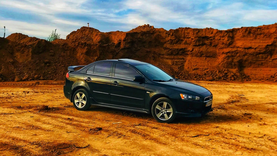 Mitsubishi Lancer “Black Raven” 3