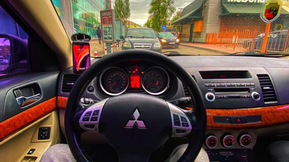 Mitsubishi Lancer “Black Raven” 5