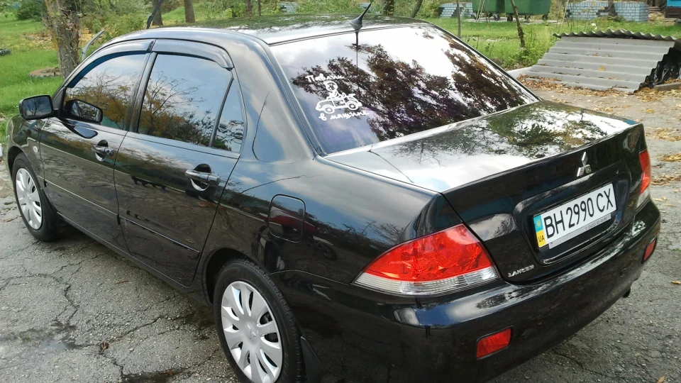 Mitsubishi Lancer BLACK 2