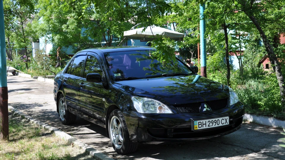 Mitsubishi Lancer BLACK 3