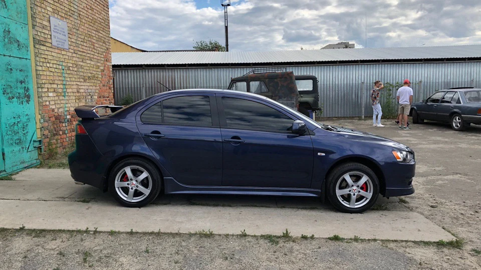 Mitsubishi Lancer бричка 2