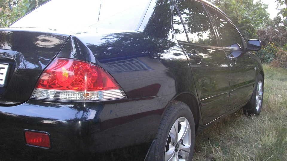 Mitsubishi Lancer Carbon Style 3