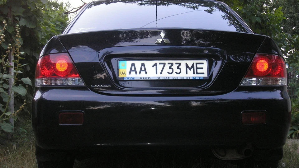 Mitsubishi Lancer Carbon Style 4