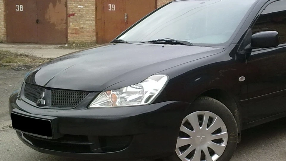 Mitsubishi Lancer чорна фурія