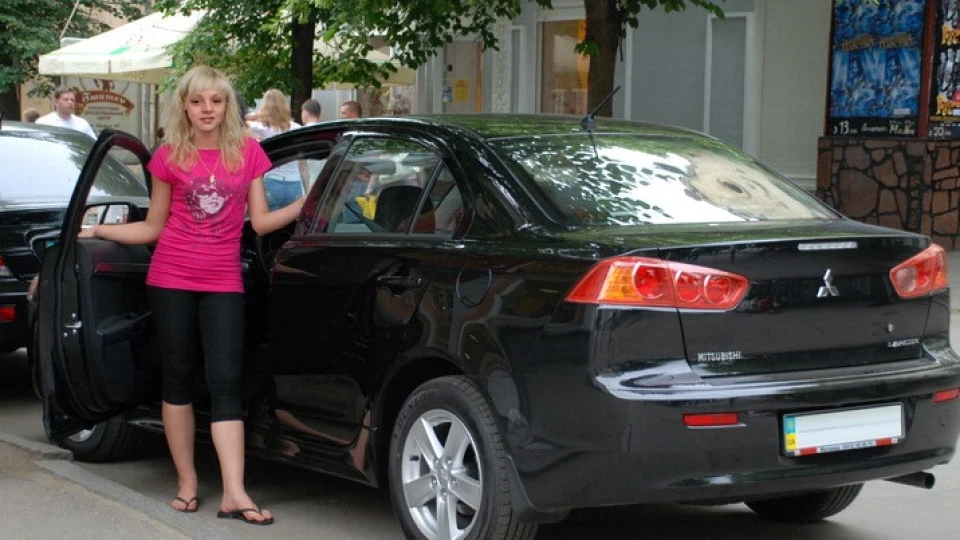 Mitsubishi Lancer Чорна, як сажа-))) 4