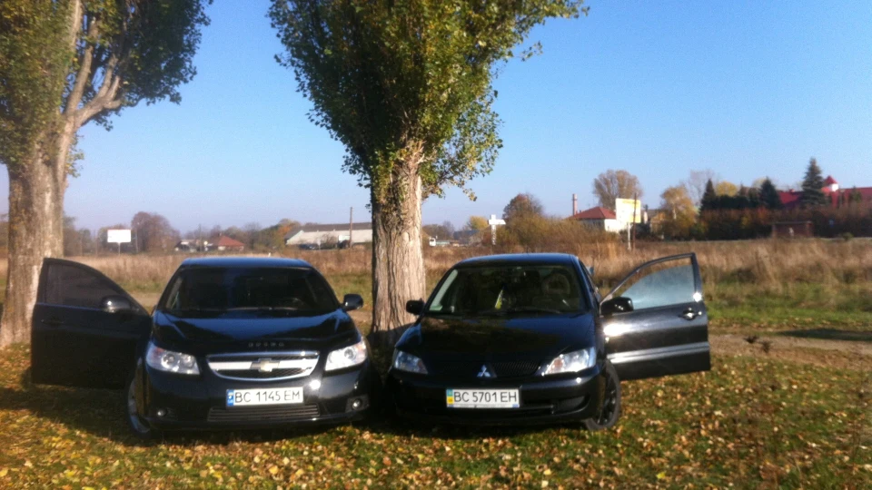 Mitsubishi Lancer Чорний металік 1,6 4