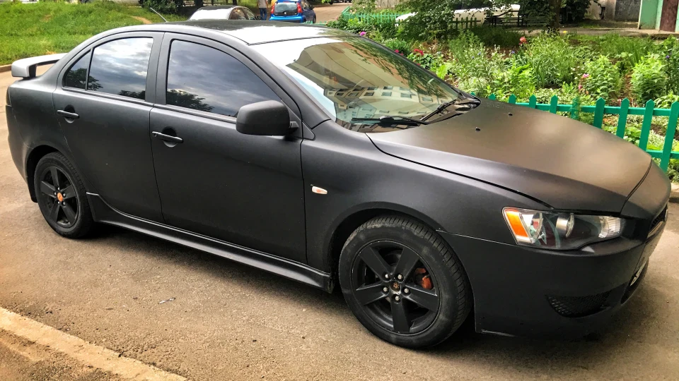 Mitsubishi Lancer Чорний мат 2.0 2