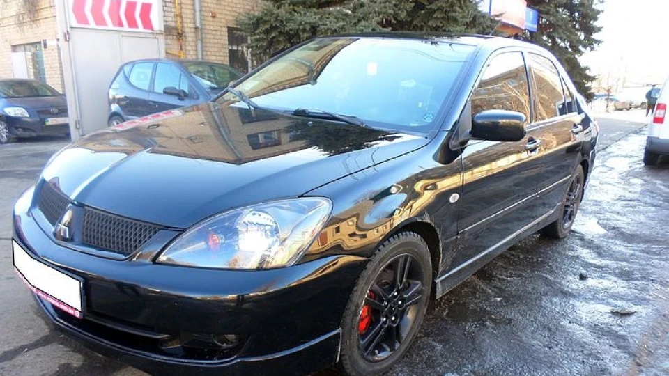 Mitsubishi Lancer Чорний шик 2