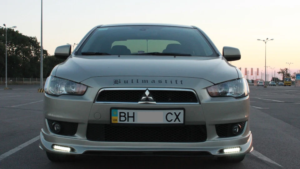 Mitsubishi Lancer ∞ Champagne Gold ∞ 2