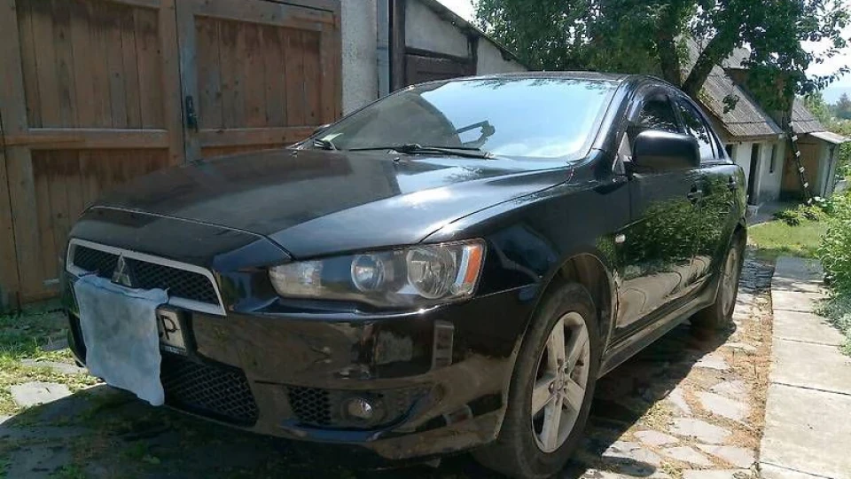 Mitsubishi Lancer Чорний
