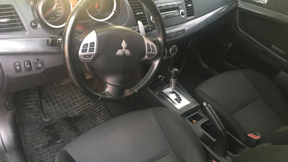 Mitsubishi Lancer Derzkui chornyi 2